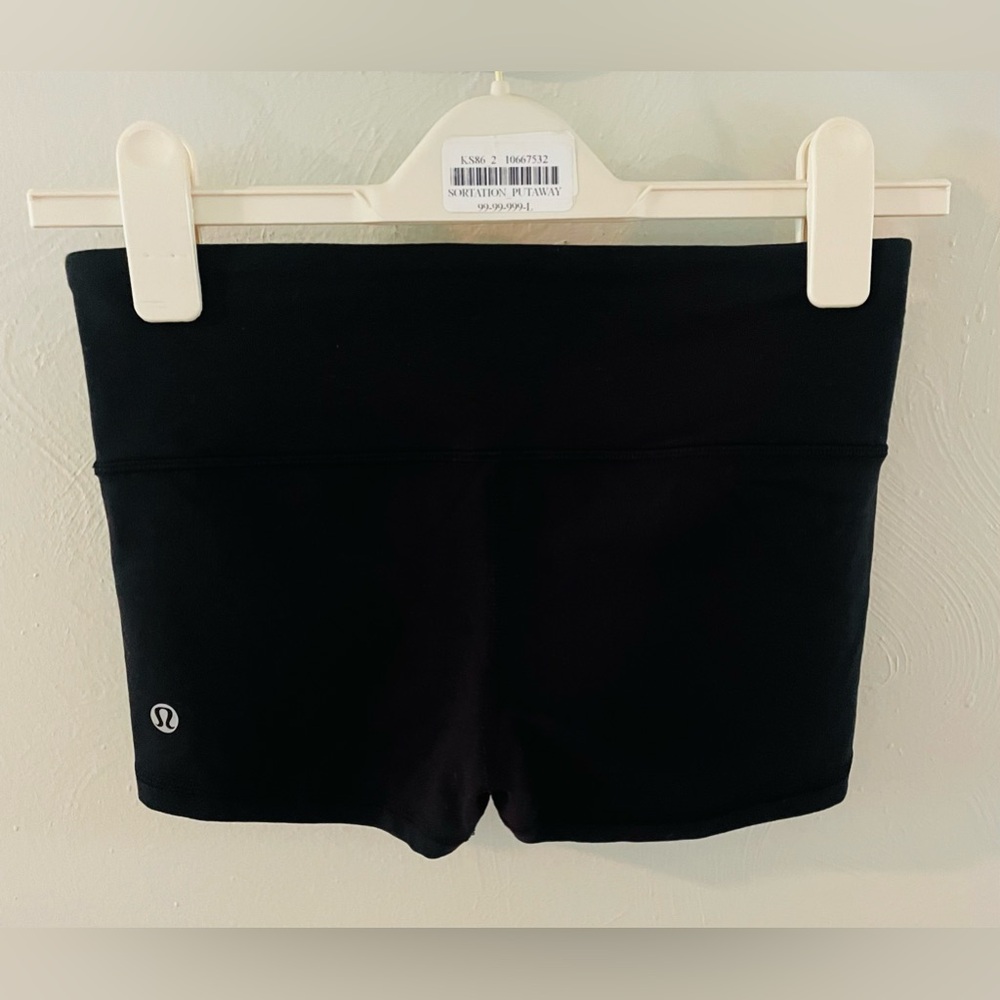 Lululemon Low Rise Trainer Short